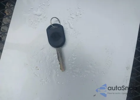 2010 Ford Focus Se z USA, uszkodzony, nr VIN 1FAHP3FNXAW164525